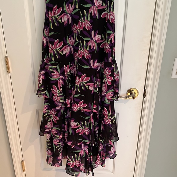 Wayf Floral Ruffle Dress - Picture 6 of 6